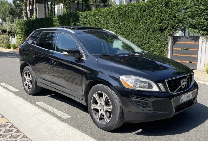 Tirane, shitet SUV | Xhip Volvo XC60 Benzin+Gaz, e zeze automatik Klima 220 km