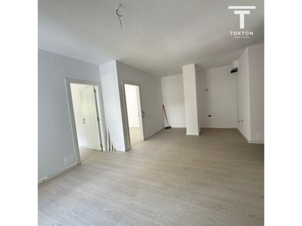 Tirane, shitet apartament 2+1 Kati 2, 73 m² 95.000 € (Rruga e Dajtit, Fresku, Tiranë, TT 1873)