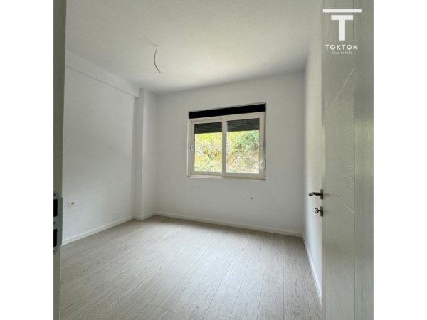 Tirane, shitet apartament 2+1 Kati 2, 73 m² 95.000 € (Rruga e Dajtit, Fresku, Tiranë, TT 1873)
