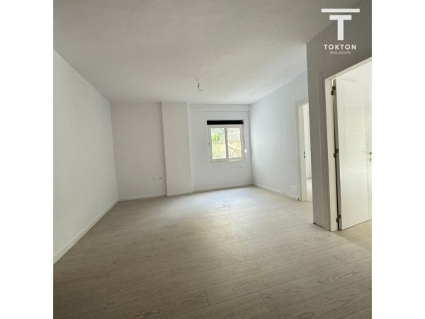 Tirane, shitet apartament 2+1 Kati 2, 73 m² 95.000 € (Rruga e Dajtit, Fresku, Tiranë, TT 1873)