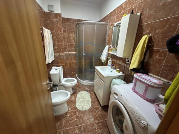 Tirane, jepet me qera apartament 2+1 Kati 2, 86 m² 900 € (Liqeni i Thate)