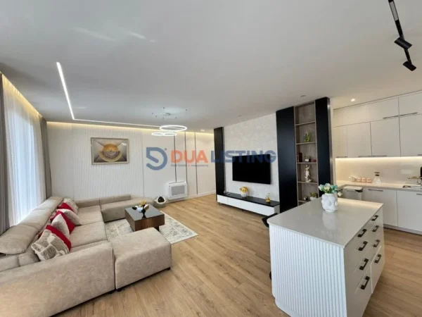 Tirane, shitet apartament 3+1+Ballkon Kati 8, 155 m² 312.000 € (Porcelan)