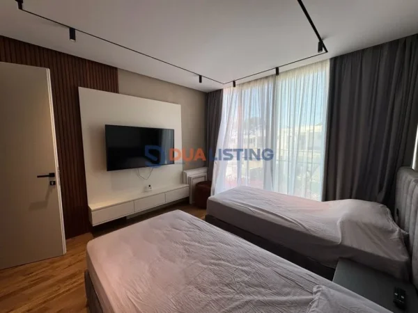 Durres, shitet Vile 3+1+Aneks+Ballkon Kati 0, 345 m² 750.000 € (Gjiri i Lalzit)