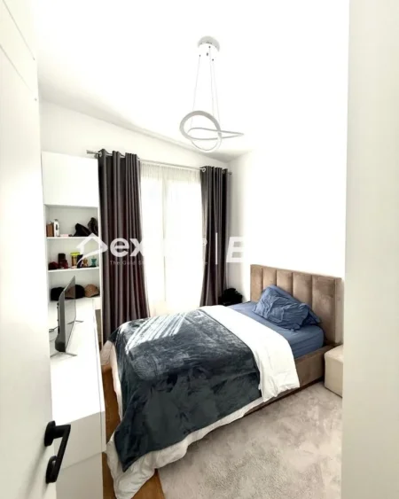 Tirane, jepet me qera Vile 4+1 Kati 2, 2.500 € (Elysium Residence, Tiranë)