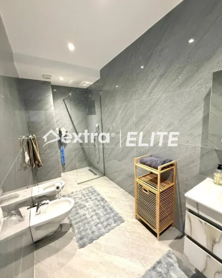 Tirane, jepet me qera Vile 4+1 Kati 2, 2.500 € (Elysium Residence, Tiranë)