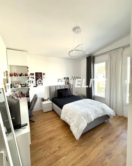 Tirane, jepet me qera Vile 4+1 Kati 2, 2.500 € (Elysium Residence, Tiranë)