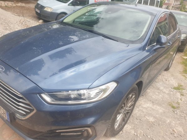 Tirane, shitet Ford Mondeo, Nafte, blu manuale Klima