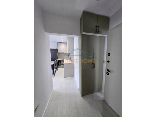 Tirane, jepet me qera apartament 1+1+Ballkon Kati 5, 45 m² 600 € (Myslym Shyri)