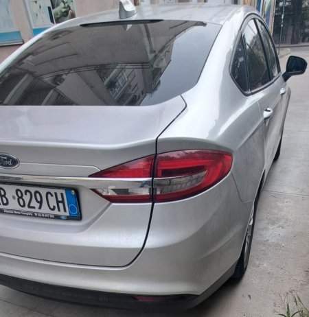 Tirane, shitet makine Ford Mondeo Nafte, gri metalizato automatik Klima