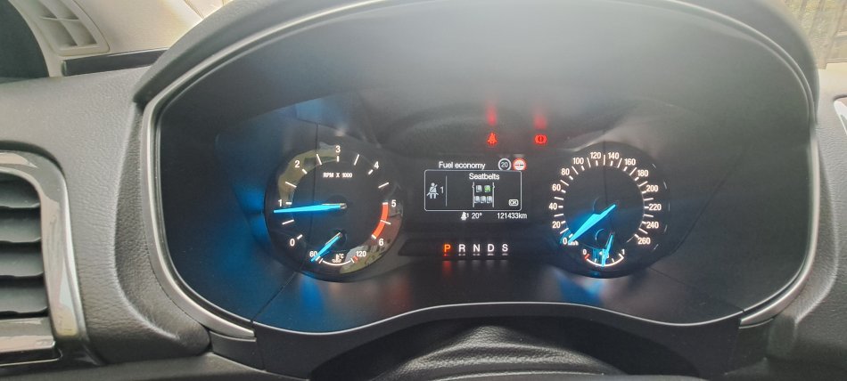 Tirane, shitet makine Ford Mondeo Nafte, gri metalizato automatik Klima