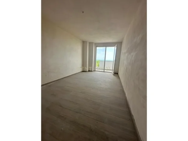 Durres, shitet apartament 1+1 Kati 5, 87 m² 134.000 € (Bulevardi i Pishave)