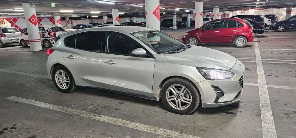 Tirane, shitet makine Ford Focus Nafte, gri, automatik Klima 87.000 km