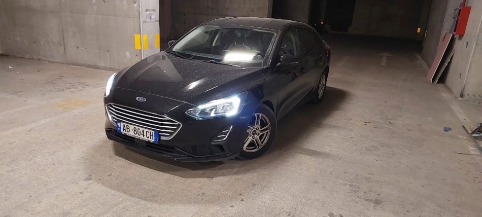 Tirane, shitet makine Ford focus Nafte, e zeze automatik Klima 63.500 km
