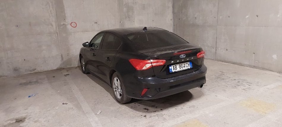 Tirane, shitet makine Ford focus Nafte, e zeze automatik Klima 63.500 km