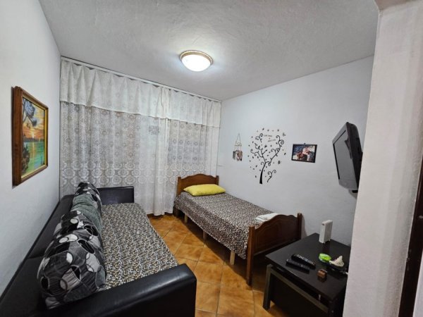Tirane, jepet me qera apartament 2+1+Aneks+Ballkon Kati 1, 80 m² 500 € (M GJOLLESHA)