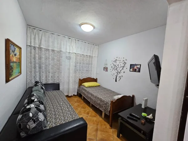 Tirane, shes apartament 4+1+Aneks+Ballkon , 117 m² 200.000 € (Rr M GJOLLESHA)