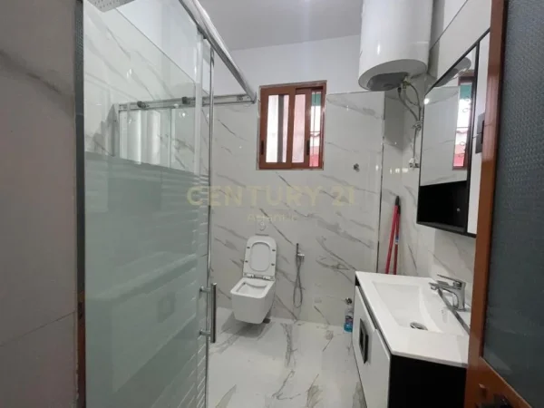 shitet apartament 2+1+Aneks+Ballkon Kati 1, 291 m² 150.000 € (Ish Kenet Durres)