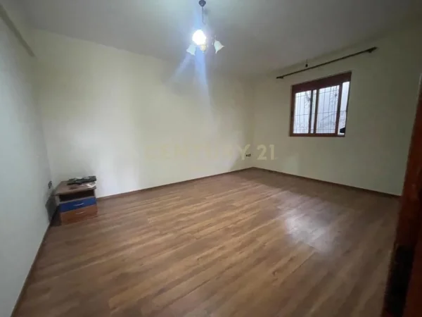 shitet apartament 2+1+Aneks+Ballkon Kati 1, 291 m² 150.000 € (Ish Kenet Durres)