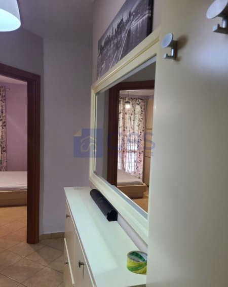Tirane, jepet me qera apartament 1+1+Aneks+Ballkon Kati 6, 73 m² 350 € (Pallatet Cabej, Rruga Thoma Koxhaj)