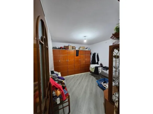 Durres, shitet Vile 3 Katshe Kati 0, 330.000 € (Arapaj)