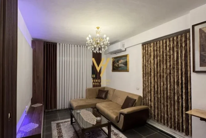 Tirane, jepet me qera apartament 2+1+Ballkon Kati 8, 100 m² 600 € (KOMPLEKSI FRATARI,ASTIR)
