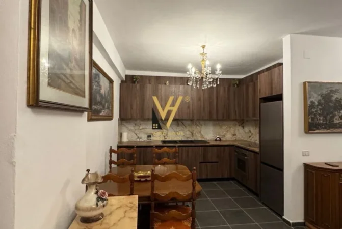 Tirane, jepet me qera apartament 2+1+Ballkon Kati 8, 100 m² 600 € (KOMPLEKSI FRATARI,ASTIR)