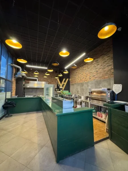 Tirane, jepet me qera ambjent biznesi Kati 0, 60 m² 900 € (ALI DEMI)