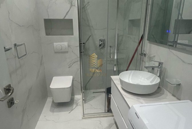 Tirane, jepet me qera apartament 2+1+Ballkon Kati 7, 120 m² 1.100 € (Rruga Barrikadave)