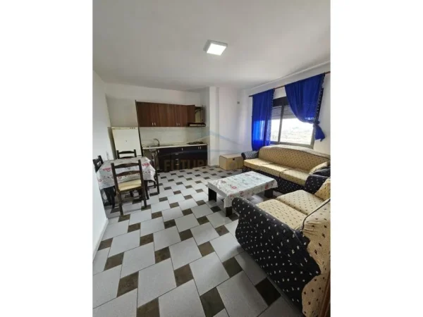 Durres, jepet me qera apartament 1+1+Ballkon Kati 5, 53 m² 250 € (Mbrapa Galaktikut)