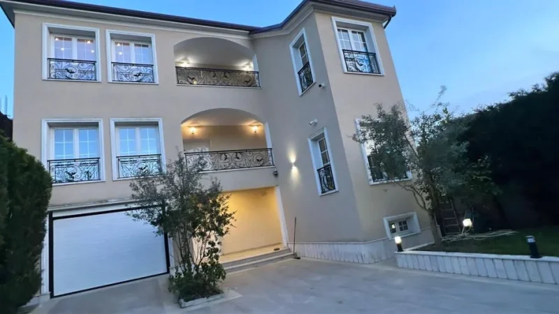 Tirane, shitet Vile 3 Katshe Kati 3, 660 m² 250.000 € (Rruga "Bukuresht", Kamez)