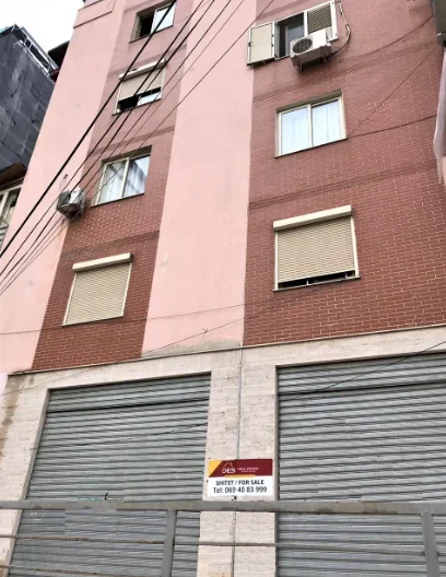 Tirane, shes dyqan Kati 0, 43 m² (Rruga Isa Boletini)