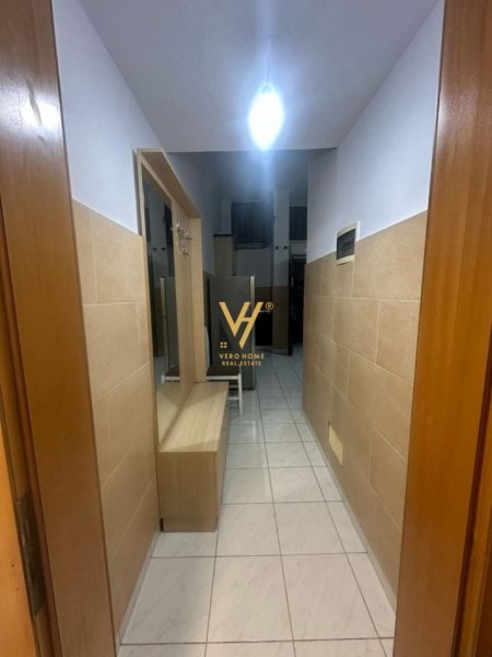 Tirane, jepet me qera garsonier Kati 1, 40 m² 350 € (5 MAJI)