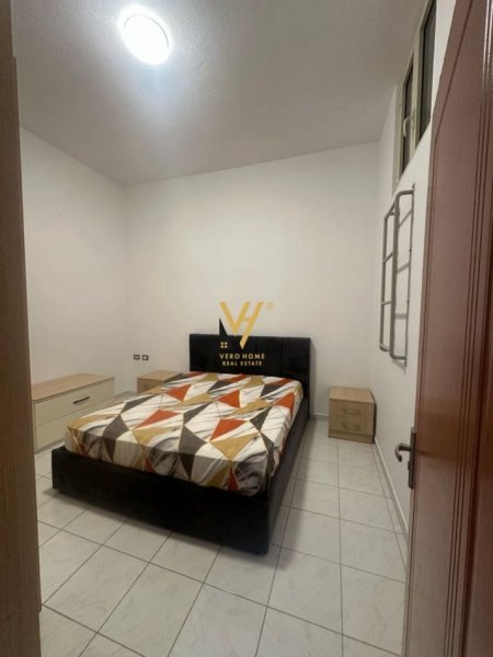 Tirane, jepet me qera garsonier Kati 1, 40 m² 350 € (5 MAJI)