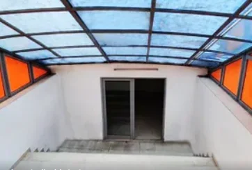 Tirane, shes ambjent biznesi Kati -1, 170 m² (Rruga Brryli)