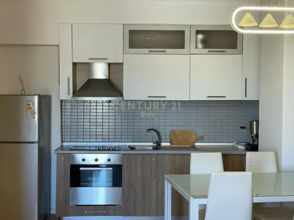 Durres, jepet me qera 1+1 , 77 m² 450 € (Vila Zogut)