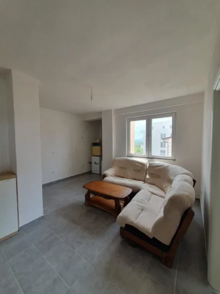 Durres, shitet apartament 2+1+Ballkon Kati 4, 80 m² 96.000 € (ne Qerret Durres)