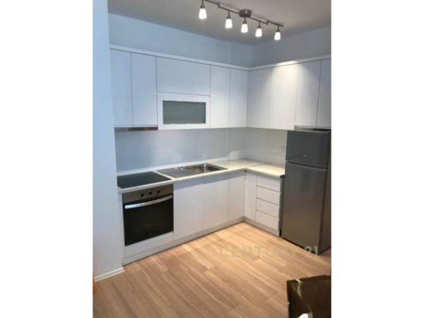 Tirane, jepet me qera apartament Kati 2, 500 Euro (Don Bosko)