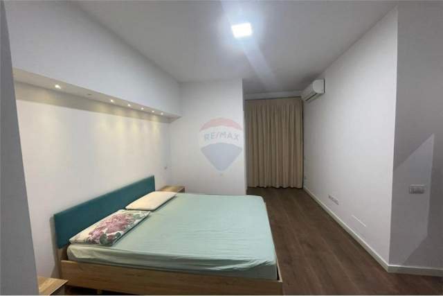 Tirane, jepet me qera apartament 3+1+A+BLK Kati 3, 1 m² 450 Euro (Astir)