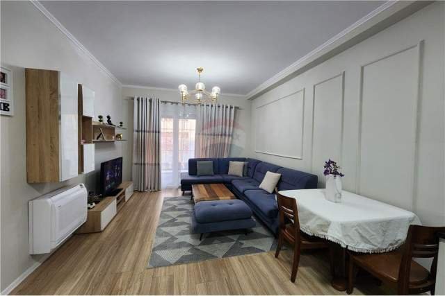 Tirane, shitet apartament 2+1 Kati 10, 90 m² 179.900 Euro (Kompleksi Kontakt)