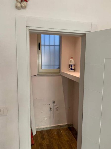 Tirane, jepet me qera dyqan Kati -1, 34 m² 700 Euro (ish ekspozita)