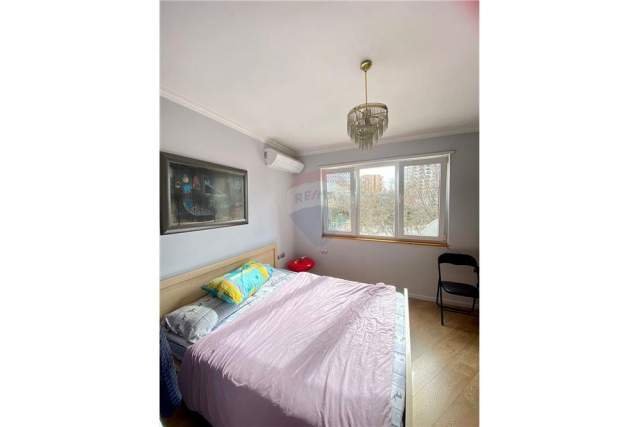 Tirane, jepet me qera apartament 2+1+BLK Kati 3, 95 m² 950 Euro (9-Kateshet)