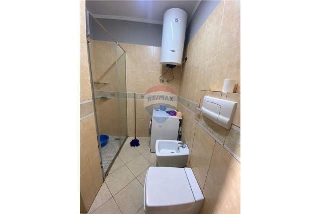 Tirane, shitet apartament 1+1 Kati 3, 74 m² 68.000 Euro (Terminali)