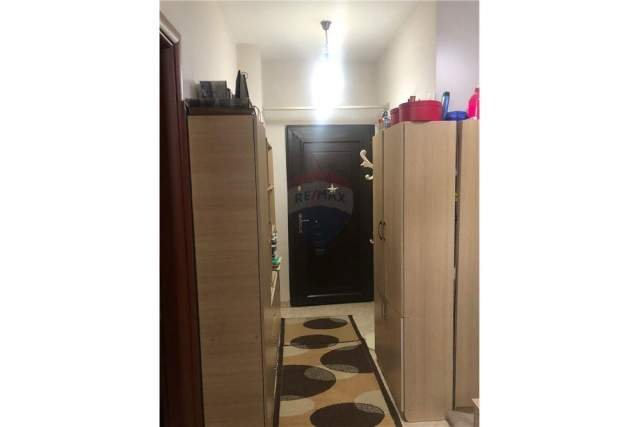 Tirane, shitet apartament 1+1 Kati 3, 74 m² 68.000 Euro (Terminali)