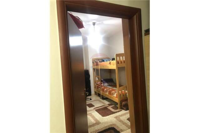 Tirane, shitet apartament 1+1 Kati 3, 74 m² 68.000 Euro (Terminali)
