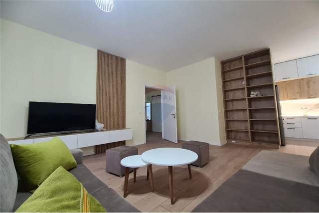 Tirane, jepet me qera apartament 2+1 Kati 5, 120 m² 1.000 Euro (Rruga e Kavajes)