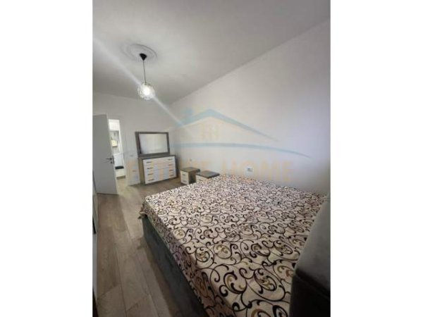 Tirane, jepet me qera apartament 2+1+BLK Kati 10, 98 m² 400 Euro (rruga 3 deshmoret)