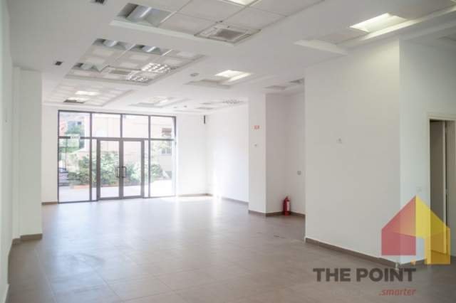 Tirane, jepet me qera zyre Kati 0, 100 m² 1.000 Euro (Rruga Tafaj)