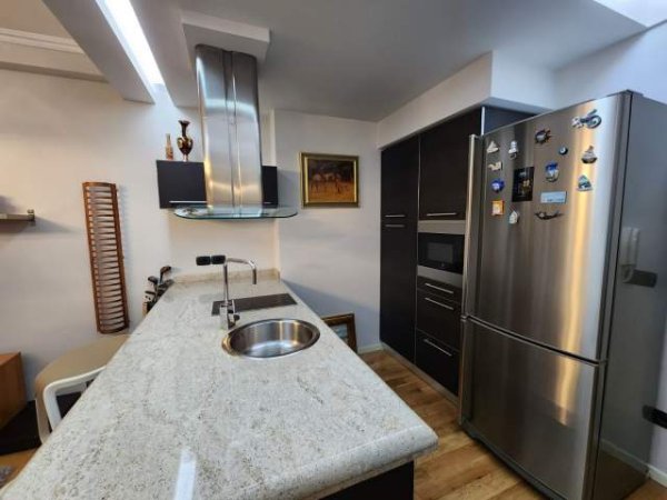 Tirane, jepet me qera apartament 1+1 Kati 5, 53 m² 500 Euro (Rruga Bardhok Biba)