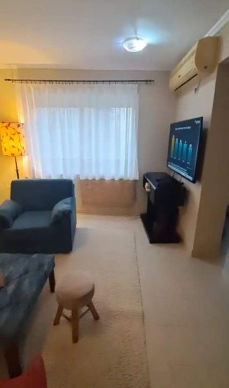 Tirane, jepet me qera apartament 1+1+BLK Kati 2, 67 m² 450 Euro (barrikada)