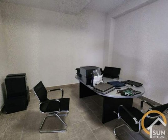 Shkoder, jepet me qera ambjent biznesi Kati 0, 180 m² 600 Euro (Parruce)